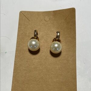 Elegant Gold and Pearl Drop Earrings